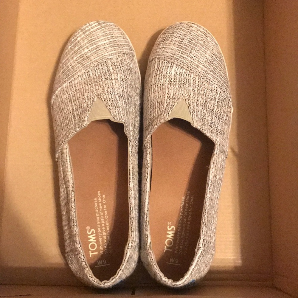Toms slip ons